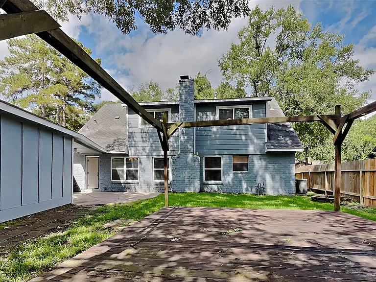 3238 Three Pines Dr — Photo 18