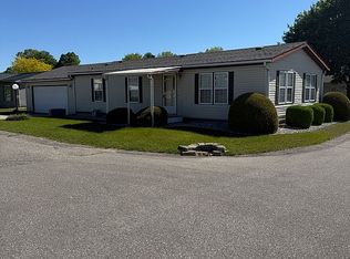 7558 Pinecrest Ln, Saint Louis, MI 48880