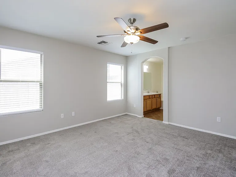 3129 W Dancer Ln — Photo 9