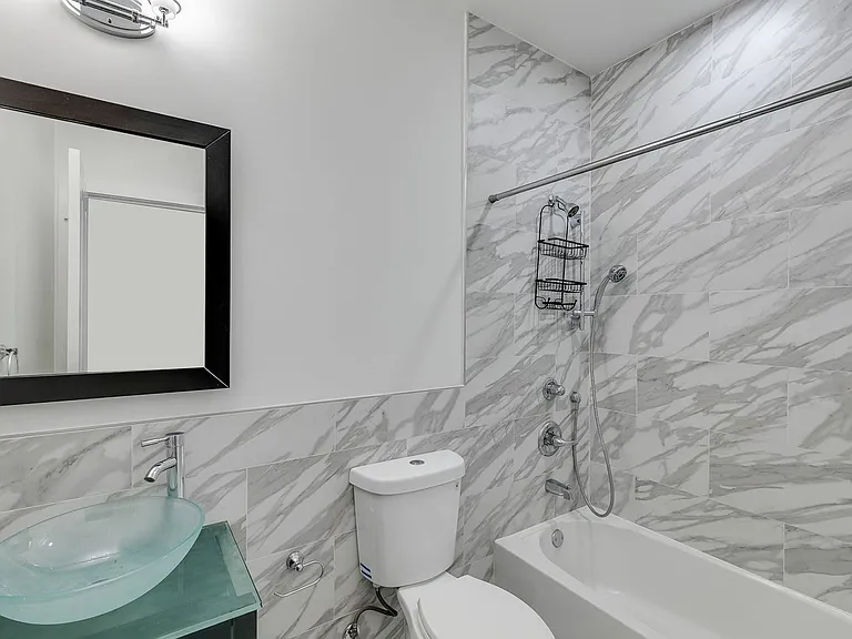 549 Armstrong St #302 — Photo 17