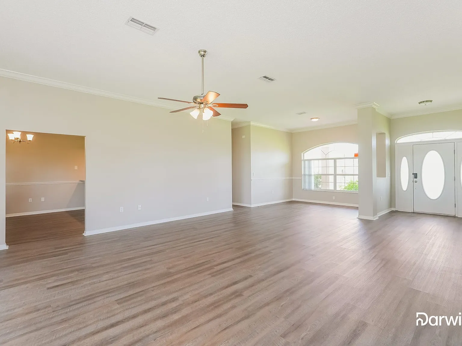 3 bed, 3.0 bath, 2052 sqft, $2,025 — Photo 4