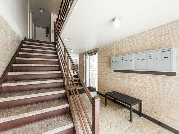3rd image of 221 N Marion St APT 3C