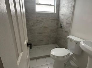 2 SW 6th Ave #C, Dania, FL 33004