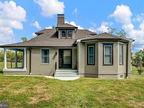 3rd image of 145 Hopewell Wertsvl Rd