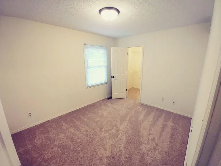 3431 S Kennedy Dr — Photo 6