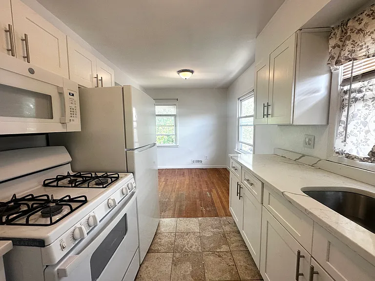 36 Pacific Ave #2F — Photo 4