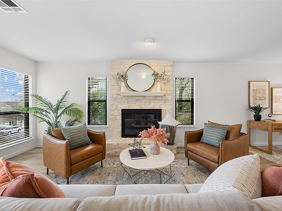 4th image of 9301 Rolling Oaks Trl