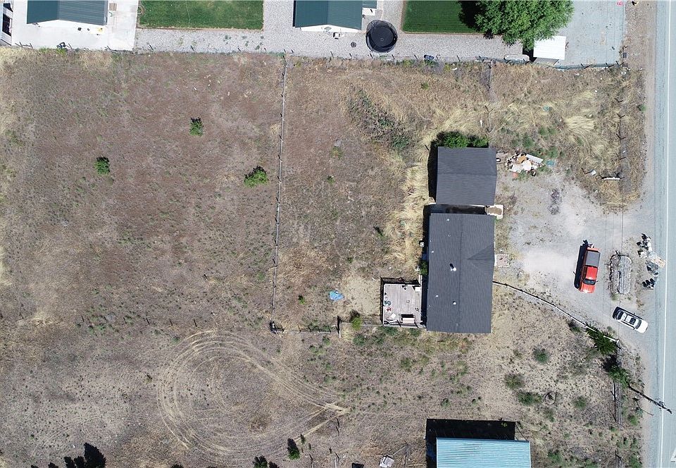 2nd image of 15 Moe Rd