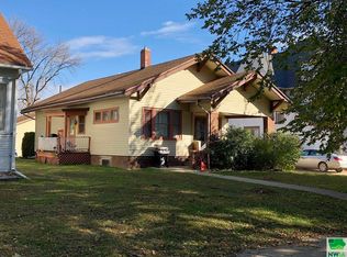 107 Prospect St, Vermillion, SD 57069