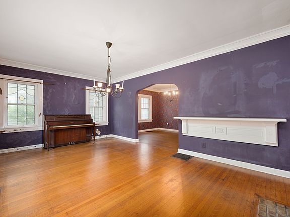 4th image of 521 Kessler Boulevard East Dr