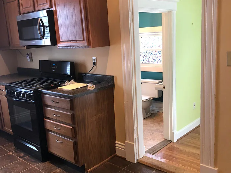 553 Lilly Ave — Photo 12