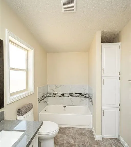 521 W Shady Ln — Photo 9