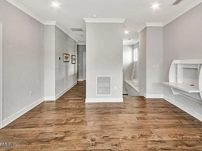 104 Marquesa Cir — Photo 24