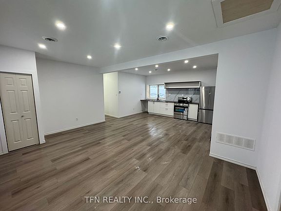 4th image of 385 Gables Rd