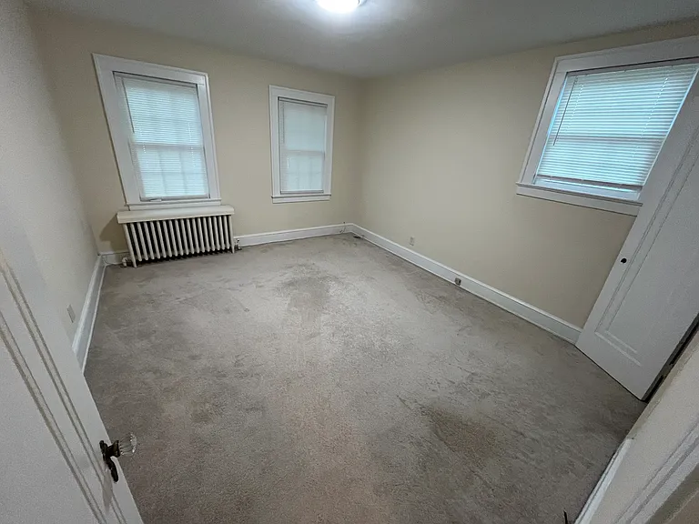 2131 N Stafford St #ST FLOOR — Photo 9