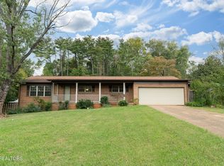 7805 Luxmore Dr, Knoxville, TN 37919