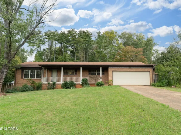 7805 Luxmore Dr, Knoxville, TN 37919