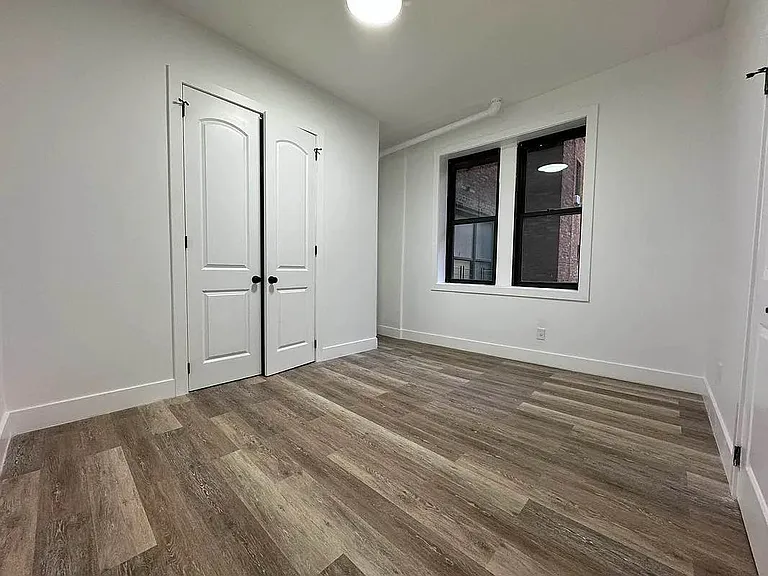 250 Crown St #1 — Photo 11