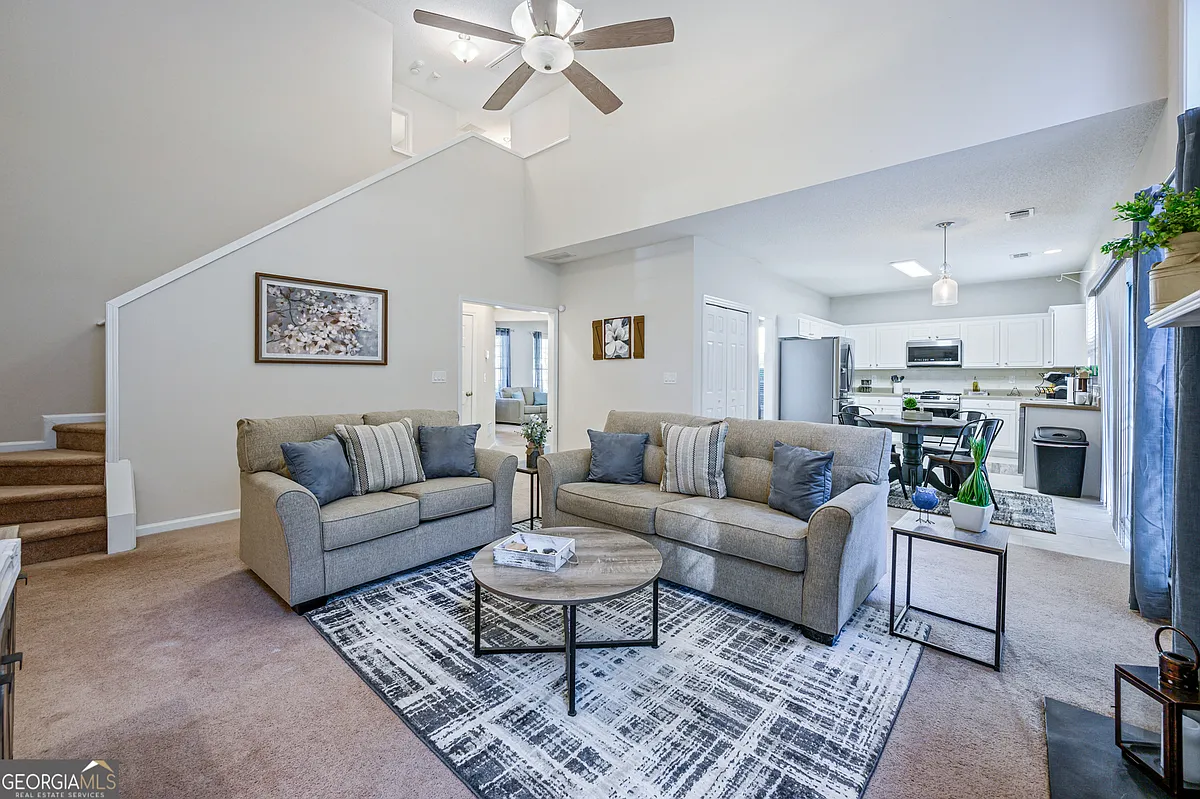 Building Photo - 206 Persimmon Trl