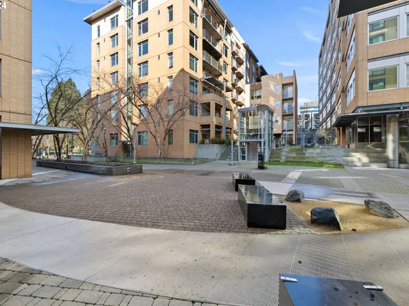 701 Columbia St APT 506, Vancouver, WA 98660