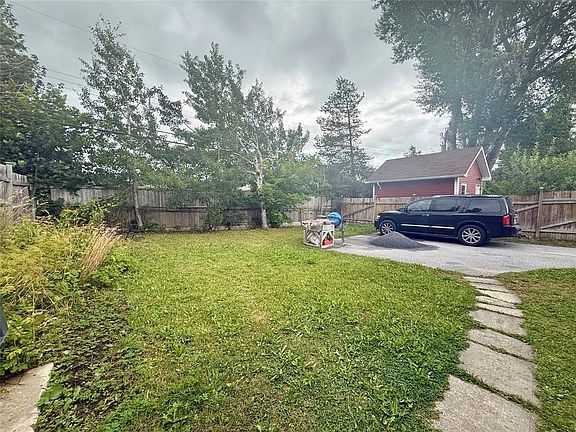 3rd image of 120 East Valley Road