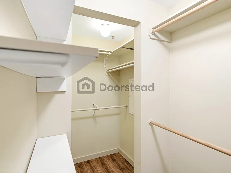 711 W 26th St #303 — Photo 22
