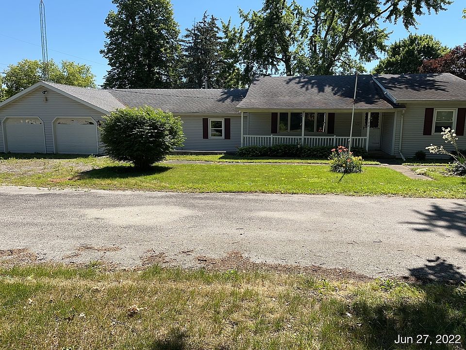 702 Livingston St, Gridley, IL 61744 Zillow