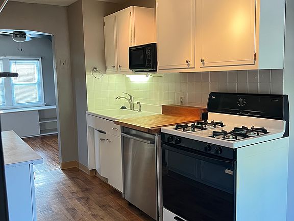 4th image of 1815 Cleveland St NE Unit 2