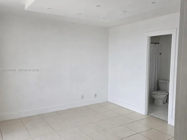 2903 N Miami Beach Blvd #804 — Photo 5