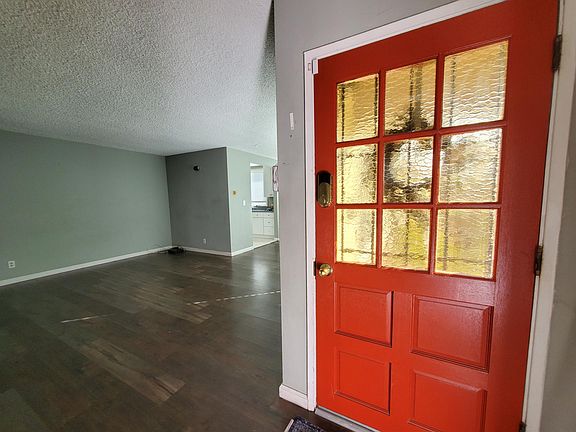 4th image of 12212 Volunteer Ave