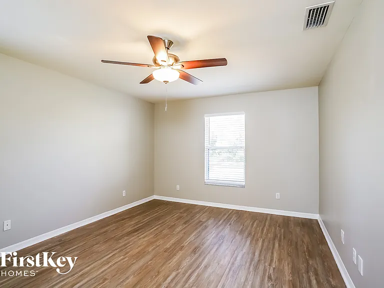 2023 Grayson Ave — Photo 12