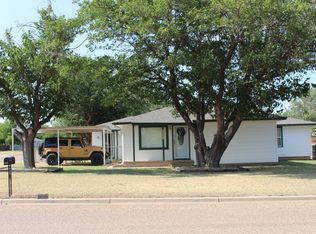 816 W 3rd St, Post, TX 79356