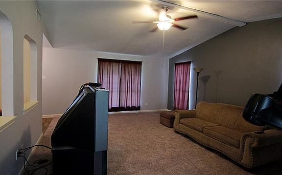 3rd image of 9465 Dale Glade Dr