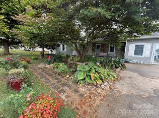 16 Colonial Ave, Granite Falls, NC 28630