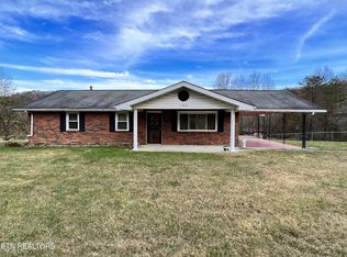 195 Skyview Ln, Newcomb, TN 37819