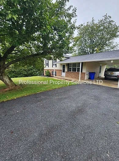 3908 Chaucer Ct
