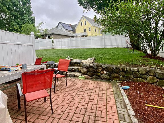 Beautiful Yard and Private Patio