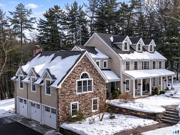 2nd image of 1211 Neipsic Road