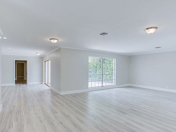 5th image of 407 Sarto Ave
