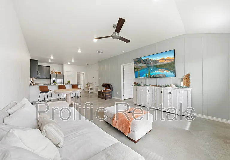 1247 Concord Dr #A — Photo 11