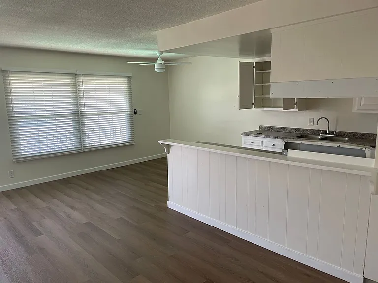917 S Trident St — Photo 5