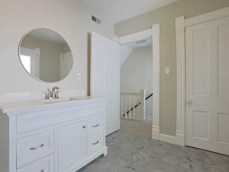 6118 Prentice St — Photo 37