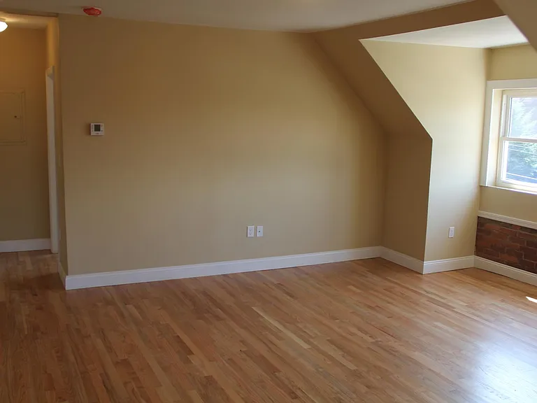 5825 Bartlett St #3F — Photo 13