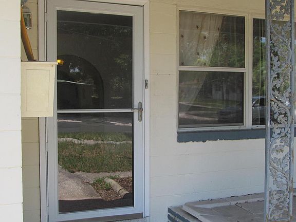 4th image of 3238 Plumtree Dr
