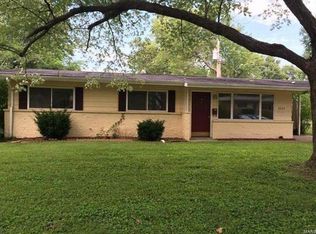 2225 Oriole Dr, Florissant, MO 63033