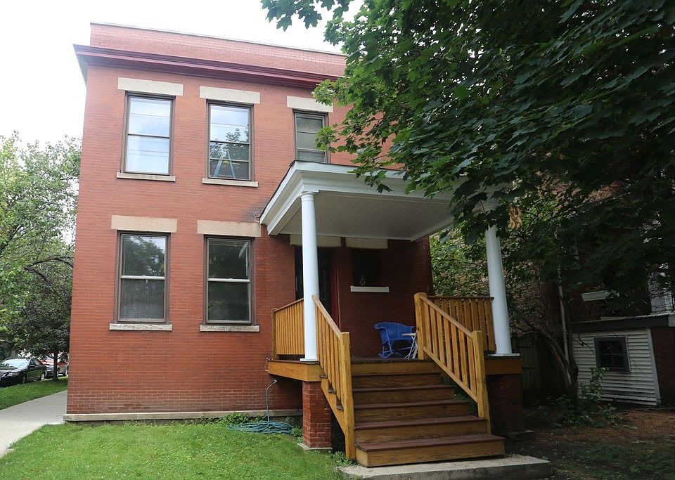 1st image of 3825 N Damen Ave #3