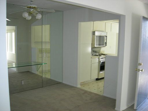 4th image of 55 Rockwood