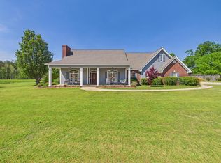 109 Crestview Cir, Columbus, MS 39702