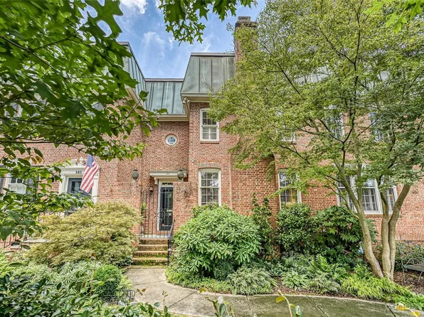 143 Perrin Pl, Charlotte, NC 28207