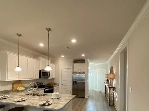 720 Brambling Ct, Cantonment, FL 32533